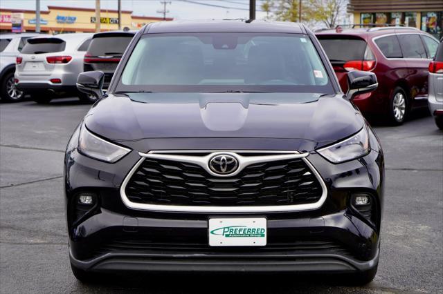 used 2023 Toyota Highlander car, priced at $34,915