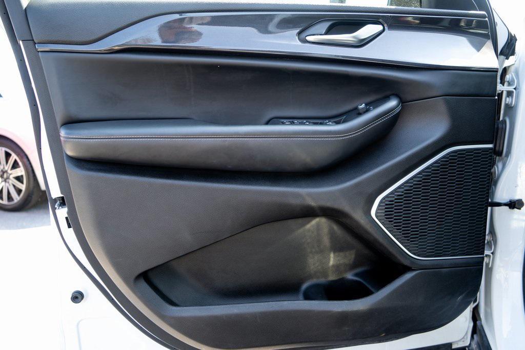 used 2022 Jeep Grand Cherokee L car, priced at $33,287