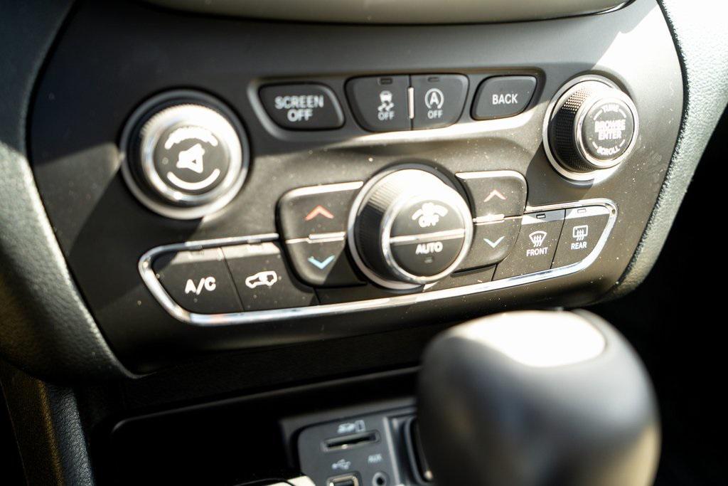 used 2016 Jeep Cherokee car, priced at $15,998