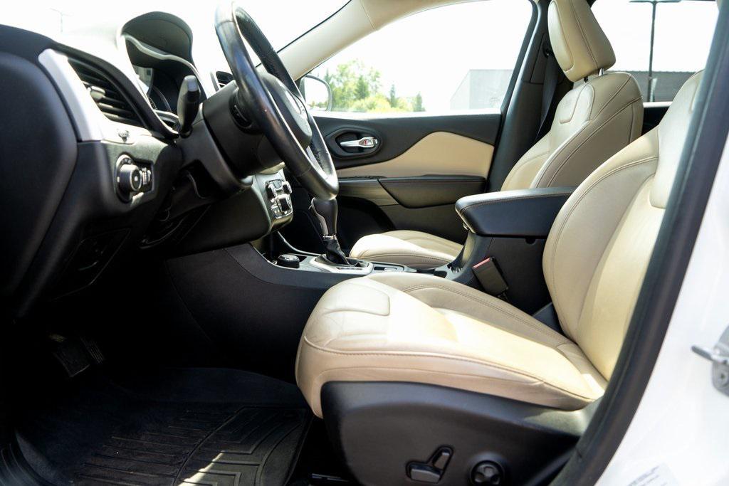 used 2016 Jeep Cherokee car, priced at $15,998