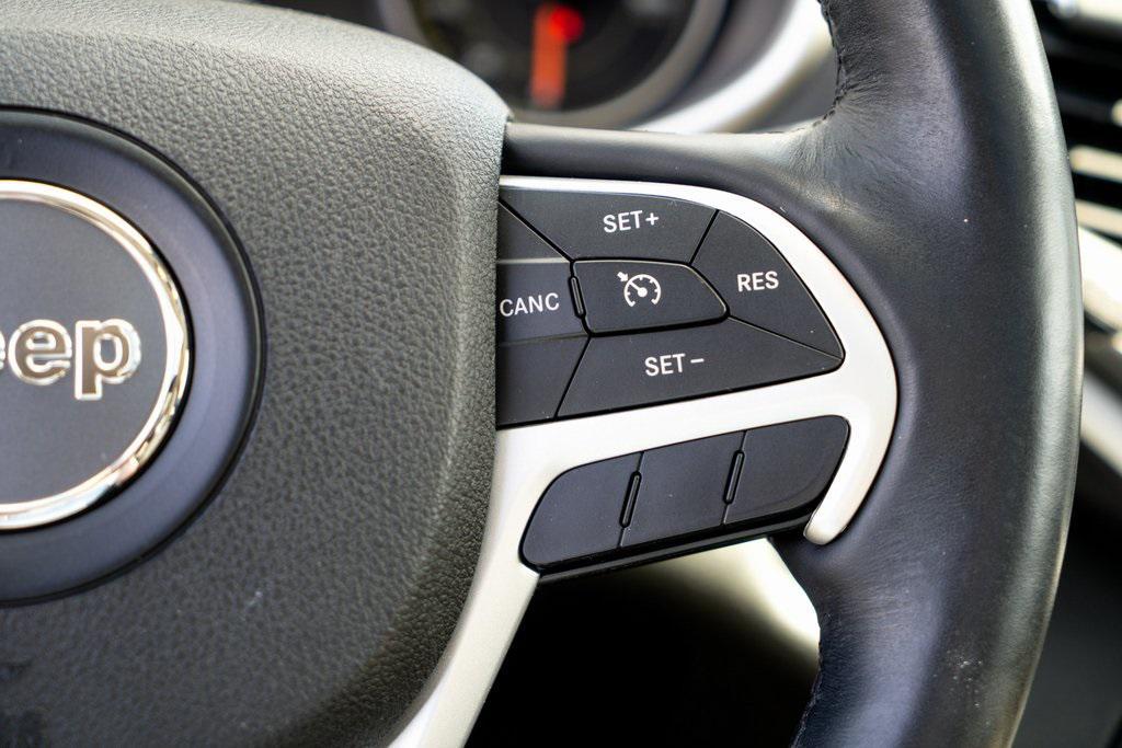 used 2016 Jeep Cherokee car, priced at $15,998