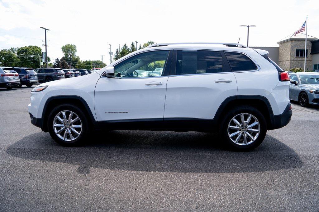 used 2016 Jeep Cherokee car, priced at $15,998