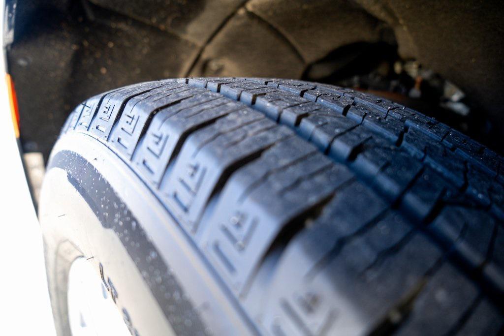 used 2021 GMC Yukon XL car, priced at $43,505