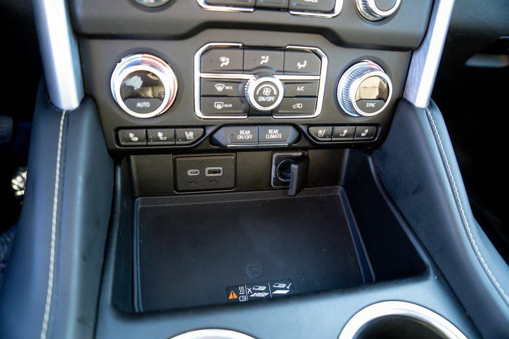 used 2021 GMC Yukon XL car, priced at $43,505