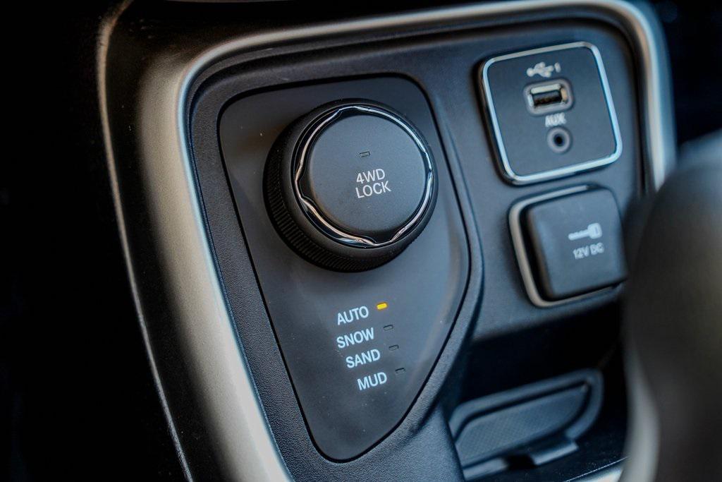used 2020 Jeep Compass car, priced at $16,248