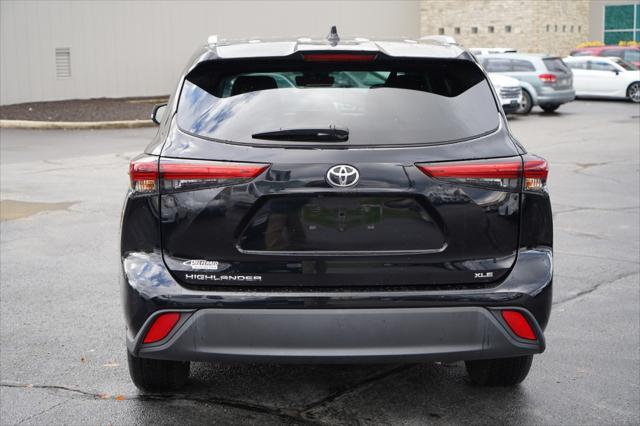 used 2022 Toyota Highlander car, priced at $35,229