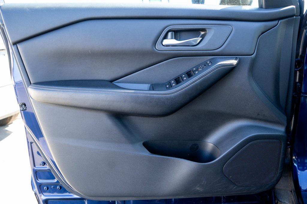 used 2024 Nissan Rogue car, priced at $23,857