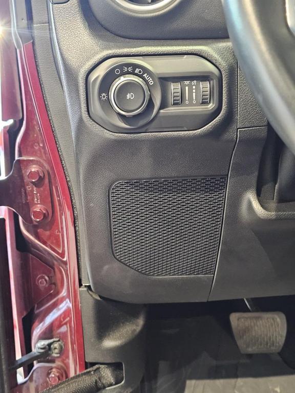 used 2021 Jeep Wrangler Unlimited car, priced at $33,995