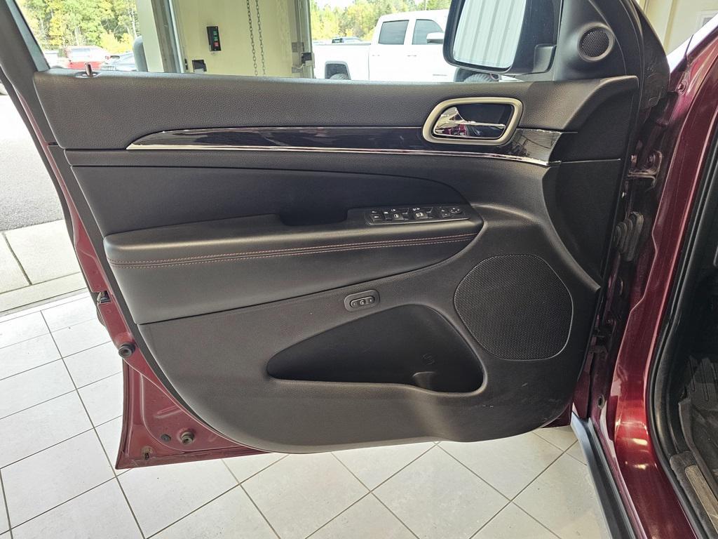 used 2017 Jeep Grand Cherokee car, priced at $16,895