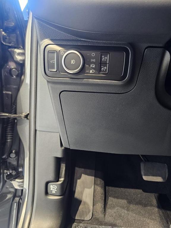 new 2025 Ford Explorer car, priced at $48,080