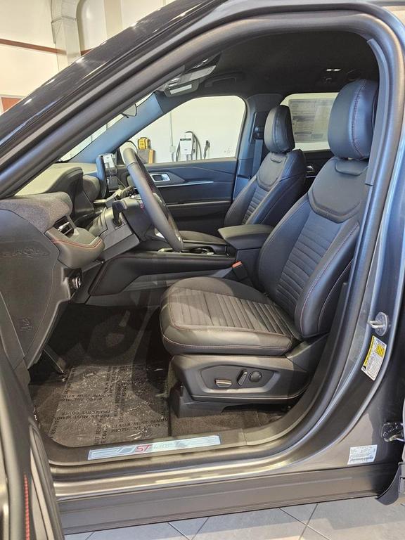 new 2025 Ford Explorer car, priced at $48,080