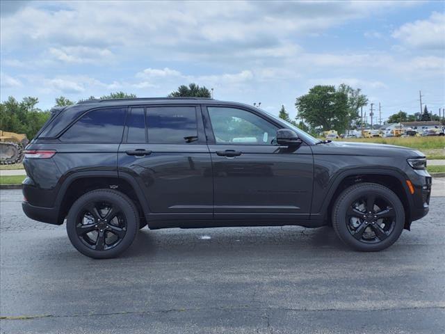 new 2024 Jeep Grand Cherokee car, priced at $53,732