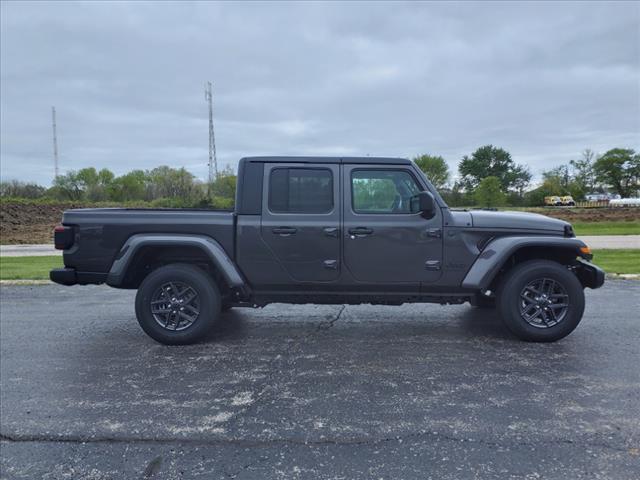 new 2024 Jeep Gladiator car, priced at $44,275