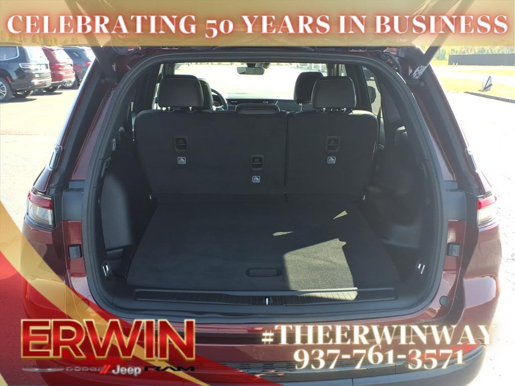new 2025 Jeep Grand Cherokee car, priced at $49,655