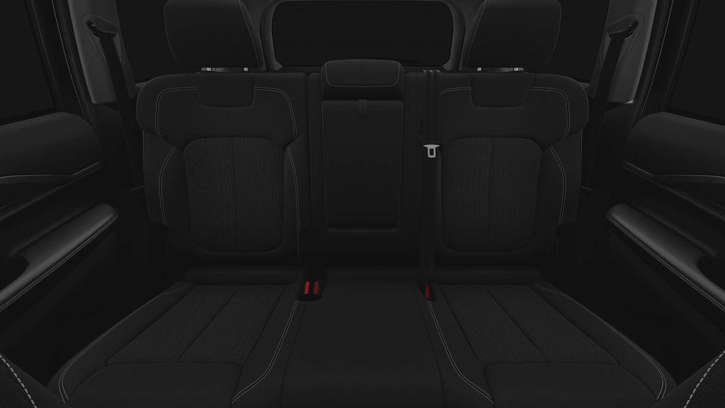 new 2025 Jeep Grand Cherokee car, priced at $41,920