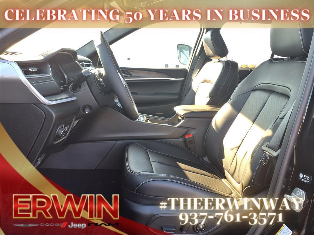 new 2025 Jeep Grand Cherokee car, priced at $51,375