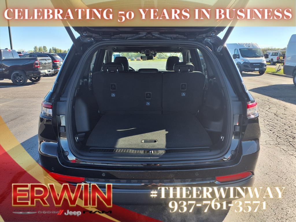 new 2025 Jeep Grand Cherokee car, priced at $51,375