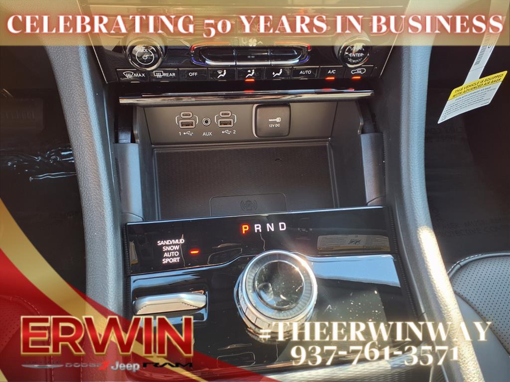 new 2025 Jeep Grand Cherokee car, priced at $51,375