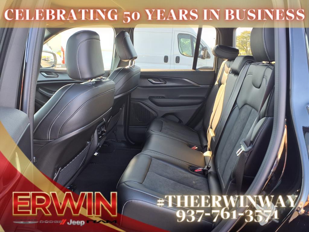 new 2025 Jeep Grand Cherokee car, priced at $45,304