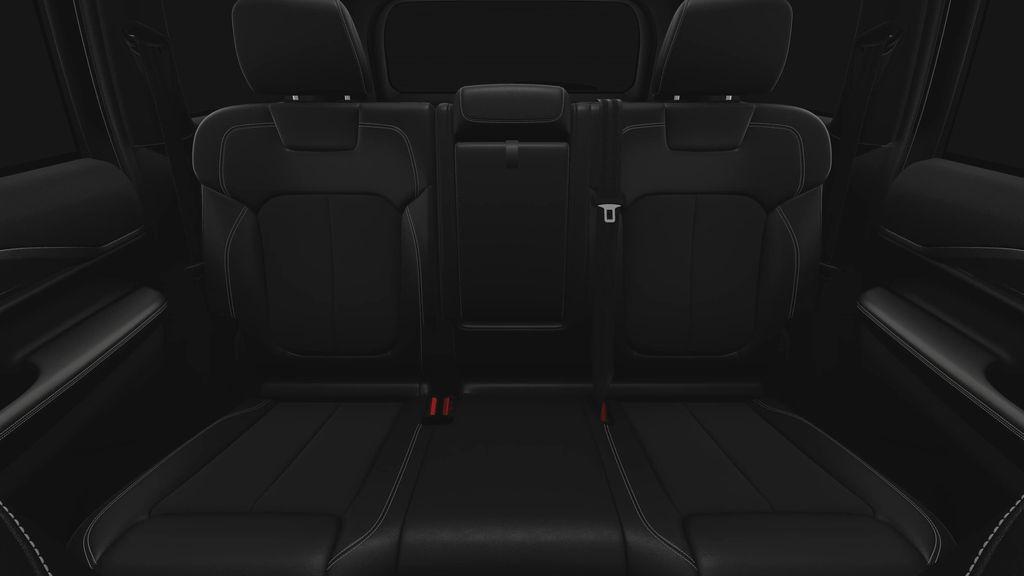 new 2025 Jeep Grand Cherokee car, priced at $45,304