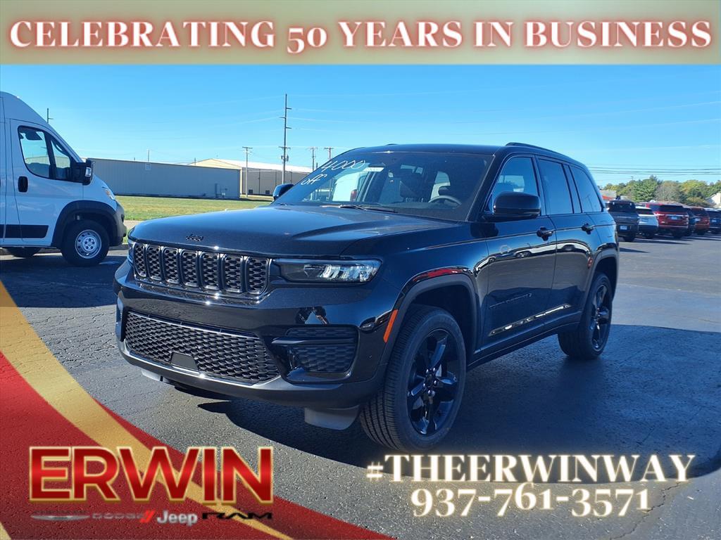 new 2025 Jeep Grand Cherokee car, priced at $45,304