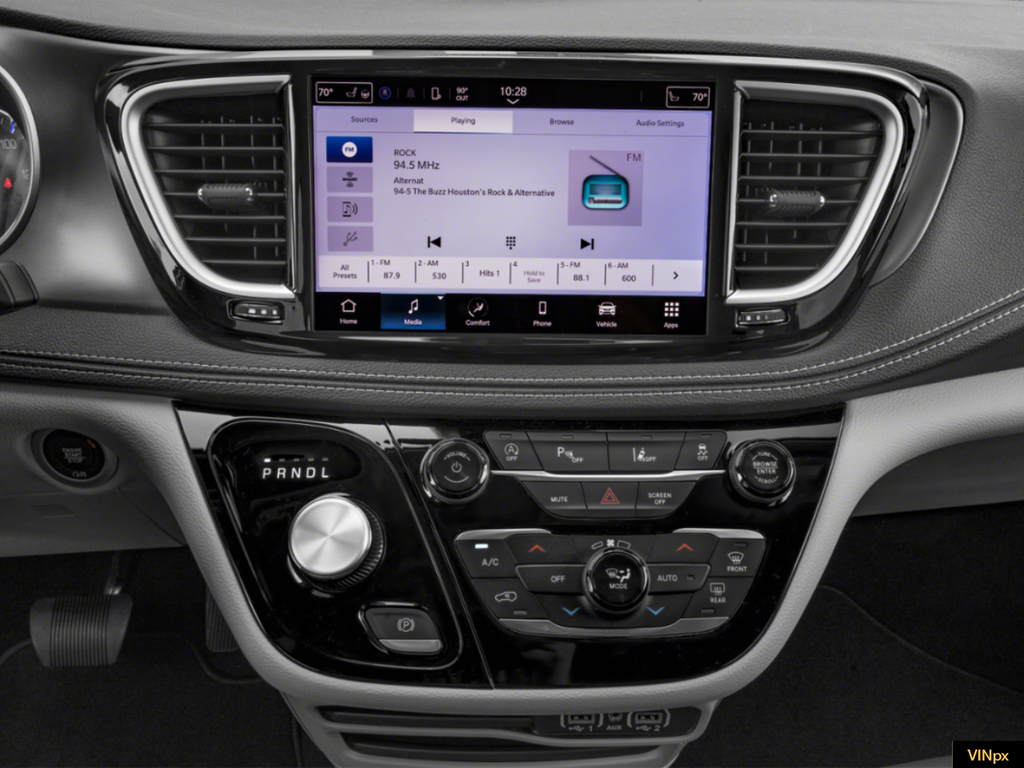 used 2024 Chrysler Pacifica car, priced at $29,498