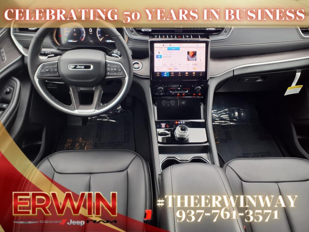 new 2025 Jeep Grand Cherokee car, priced at $49,702