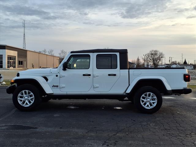 used 2023 Jeep Gladiator car, priced at $34,998