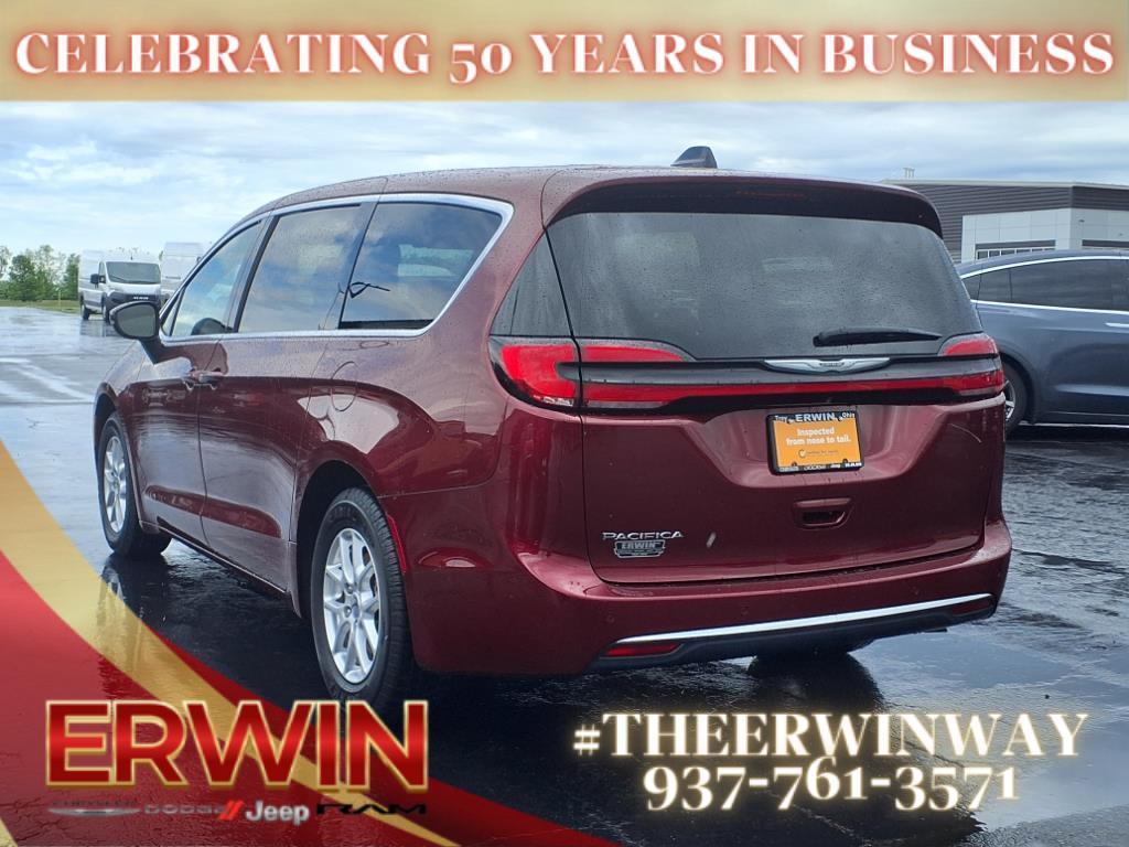 used 2023 Chrysler Pacifica car, priced at $25,998