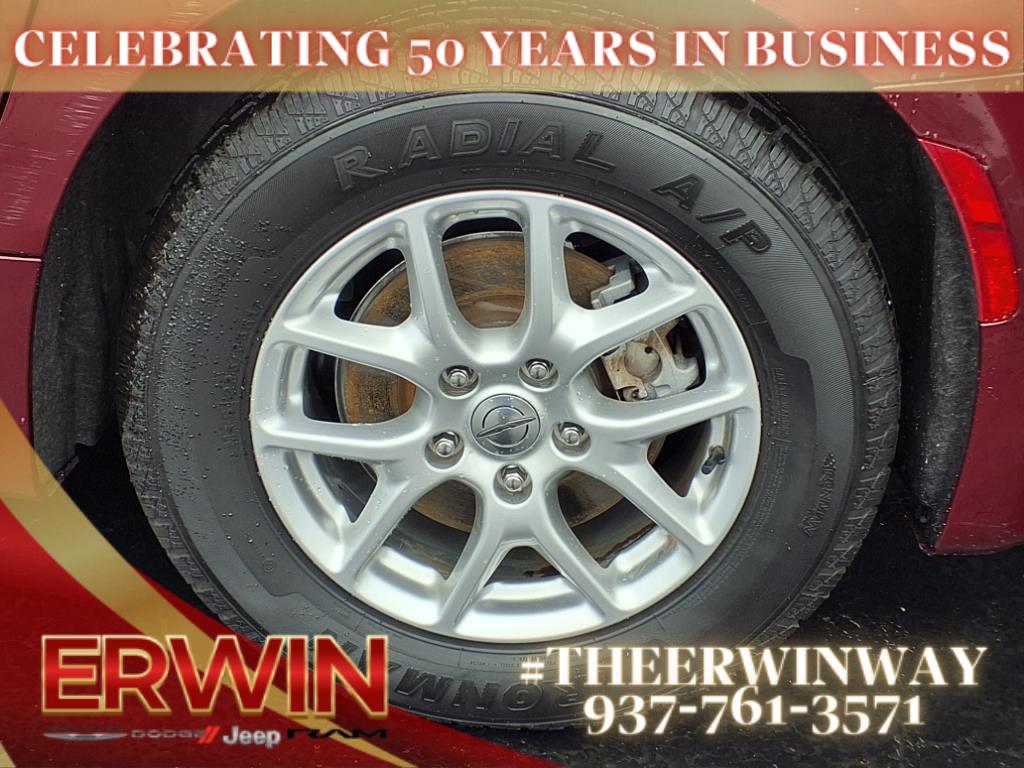 used 2023 Chrysler Pacifica car, priced at $25,998