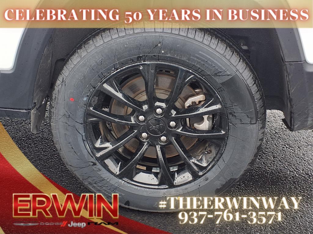 used 2023 Jeep Cherokee car, priced at $25,998
