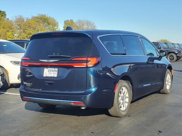 new 2025 Chrysler Pacifica car, priced at $45,920