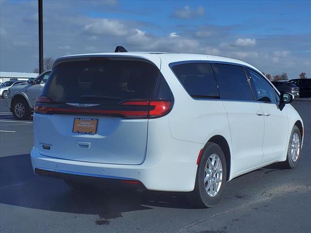 used 2023 Chrysler Pacifica car, priced at $26,998