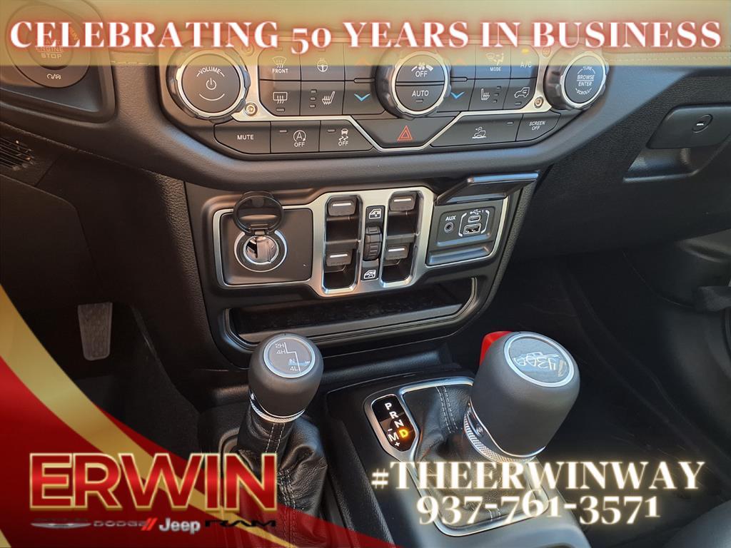 new 2025 Jeep Gladiator car, priced at $45,619