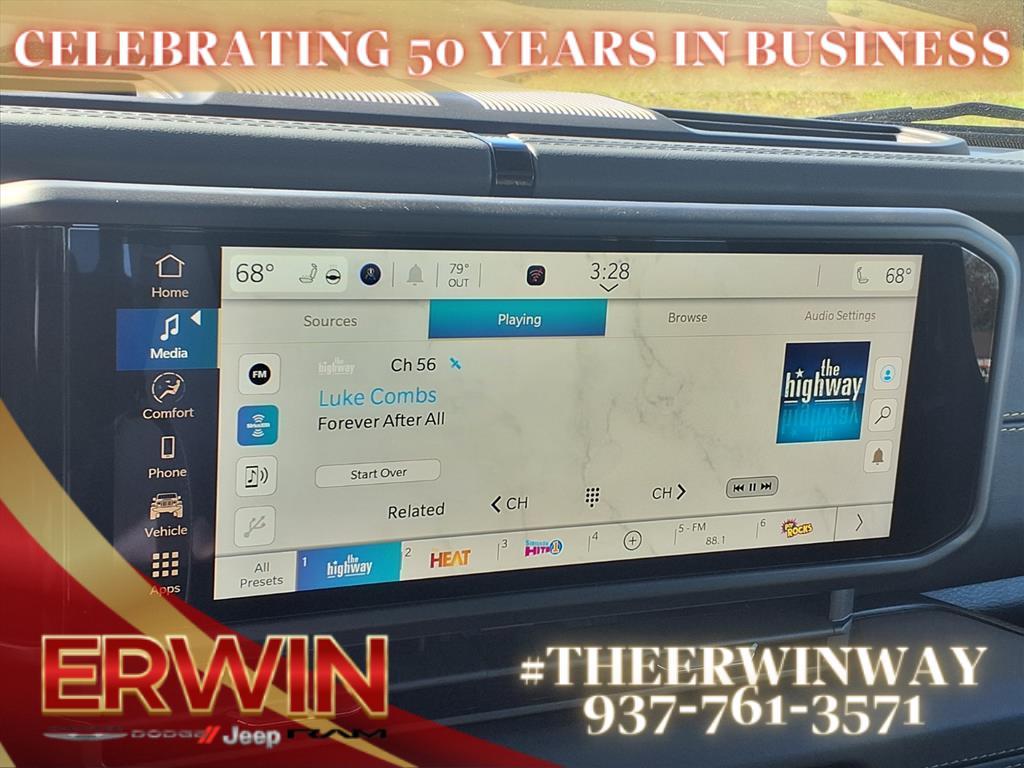 new 2025 Jeep Gladiator car, priced at $45,619