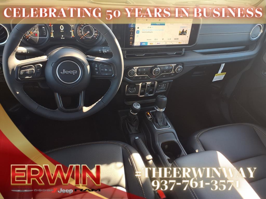 new 2025 Jeep Gladiator car, priced at $45,619