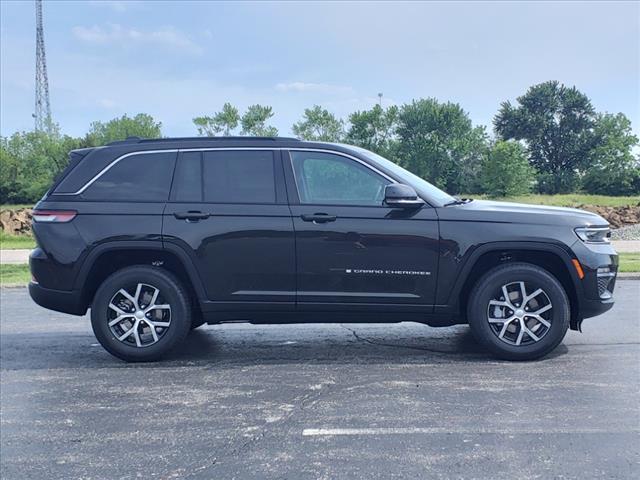 new 2024 Jeep Grand Cherokee car, priced at $49,063