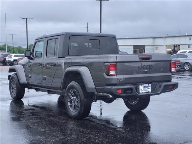 new 2024 Jeep Gladiator car, priced at $48,196