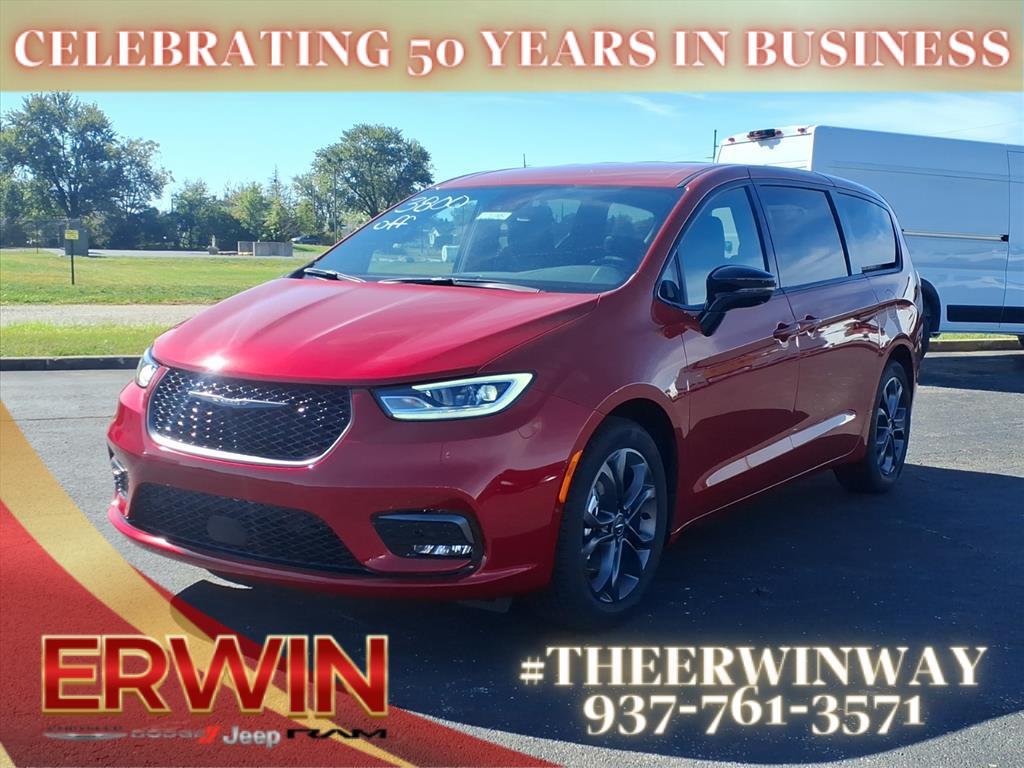 new 2026 Chrysler Pacifica car, priced at $43,041