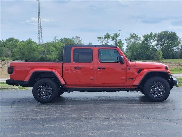 new 2024 Jeep Gladiator car, priced at $48,607