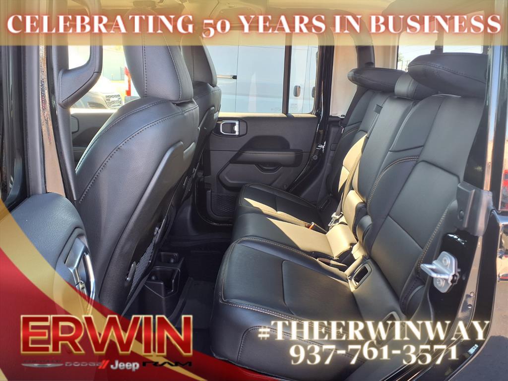 new 2025 Jeep Gladiator car, priced at $45,619