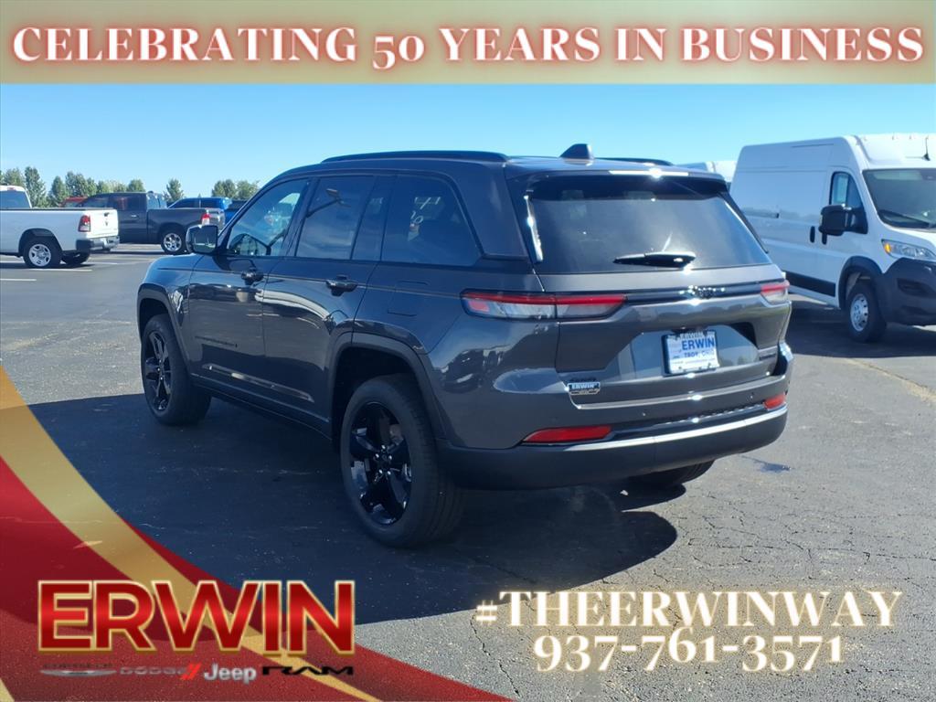 new 2025 Jeep Grand Cherokee car, priced at $49,655