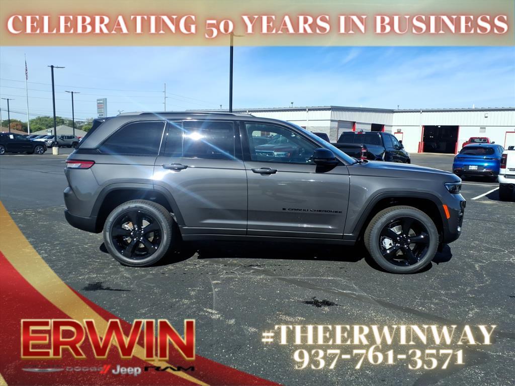 new 2025 Jeep Grand Cherokee car, priced at $49,655