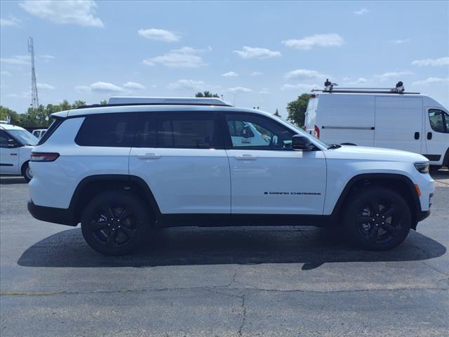 new 2024 Jeep Grand Cherokee L car, priced at $46,237