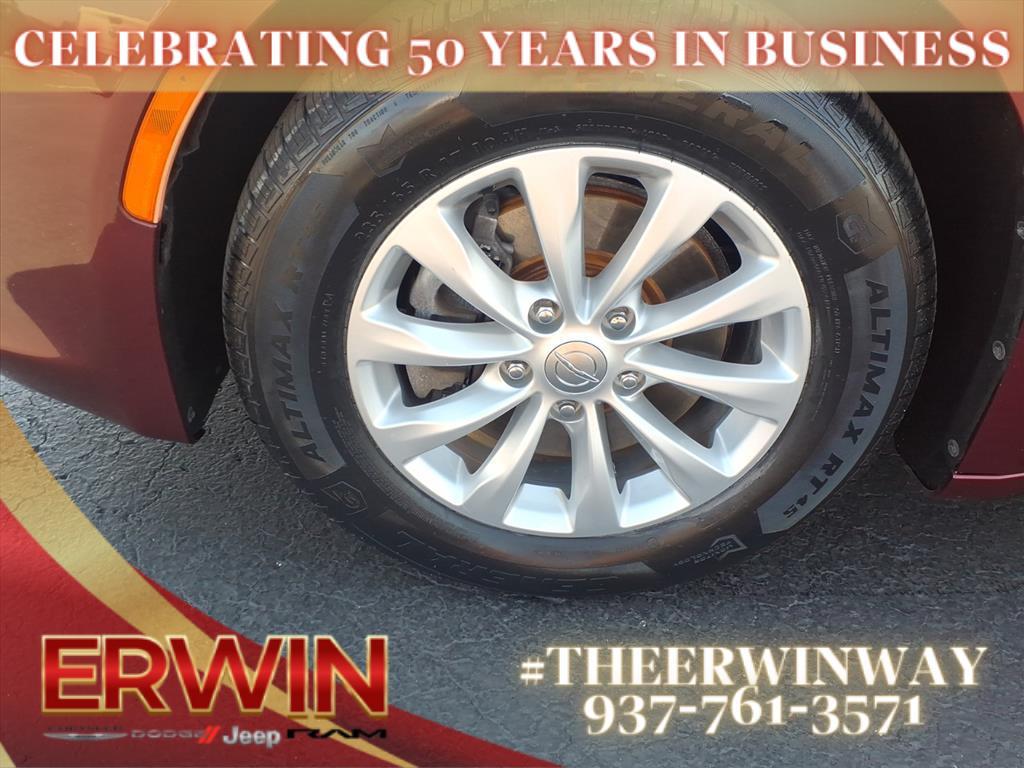 used 2018 Chrysler Pacifica car, priced at $15,998