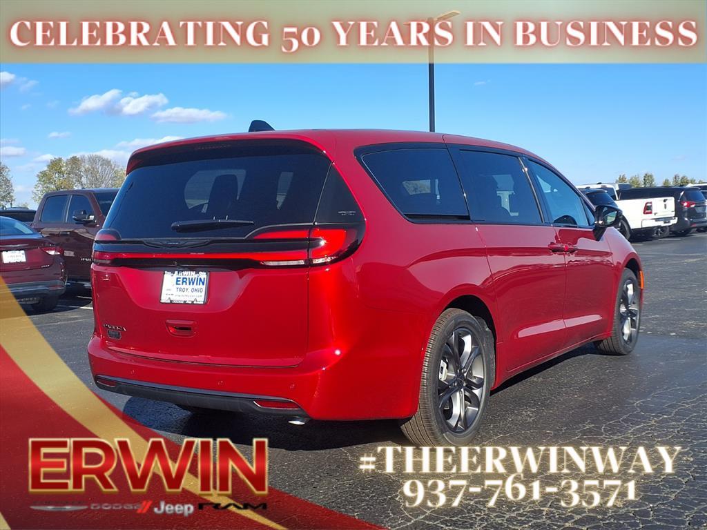 new 2026 Chrysler Pacifica car, priced at $43,524