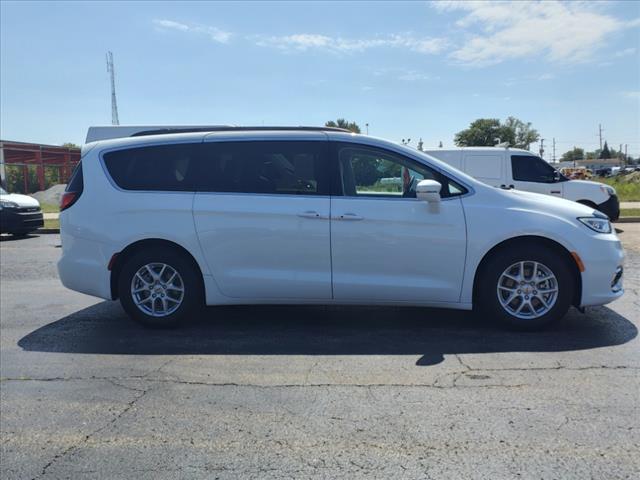 used 2022 Chrysler Pacifica car, priced at $27,998