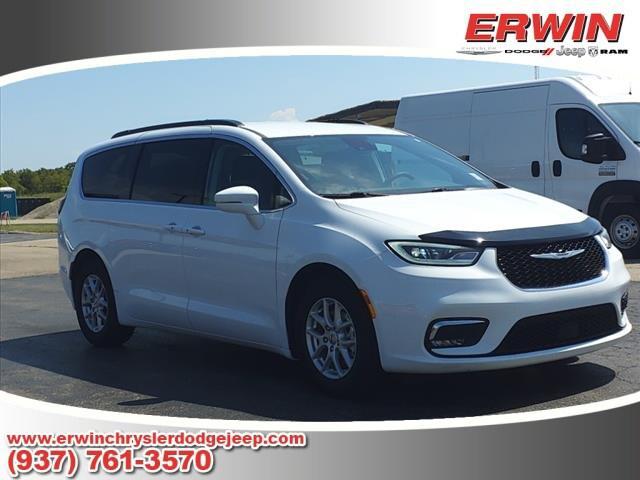 used 2022 Chrysler Pacifica car, priced at $27,998