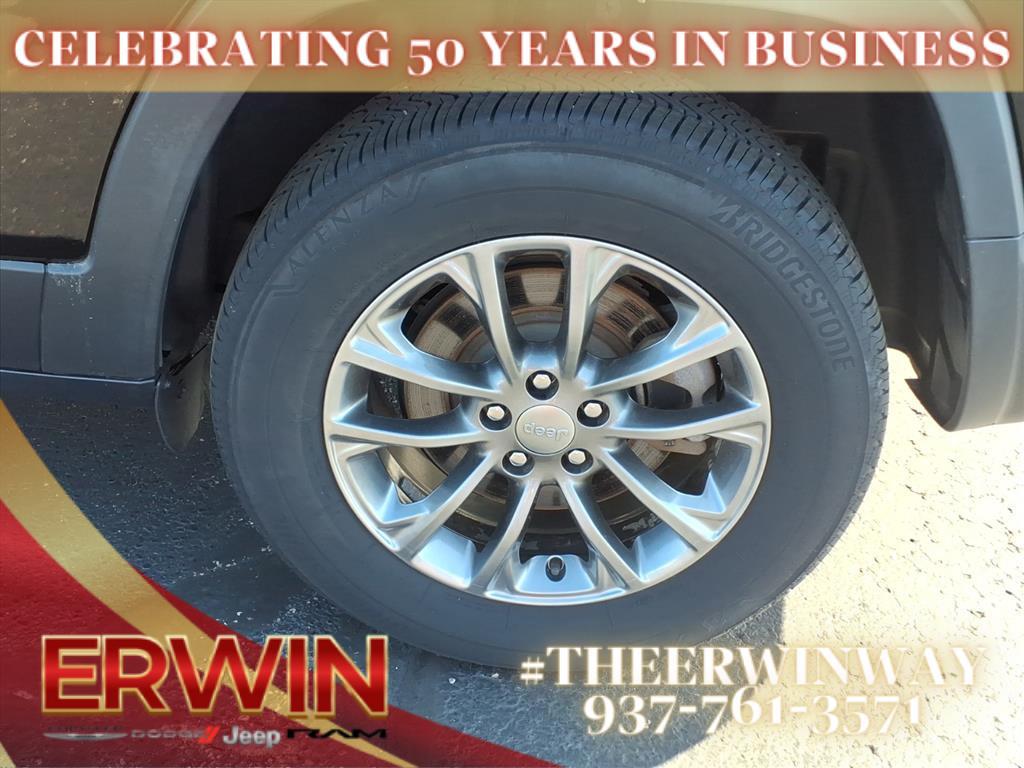 used 2020 Jeep Cherokee car, priced at $24,995