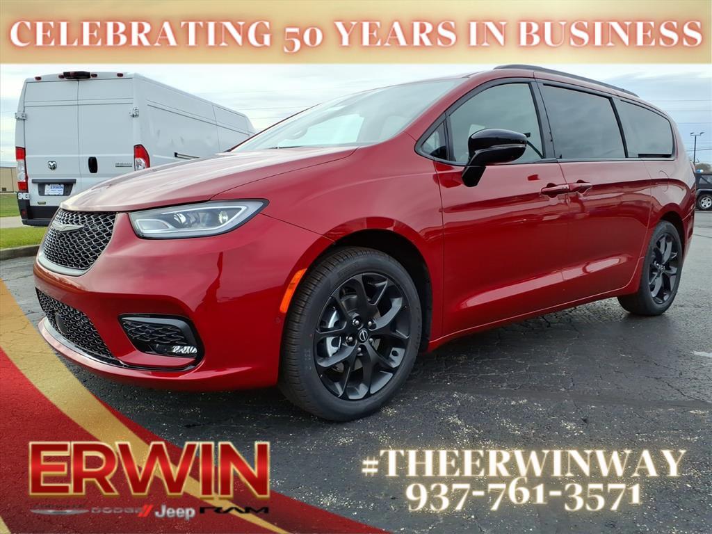 new 2026 Chrysler Pacifica car, priced at $46,637